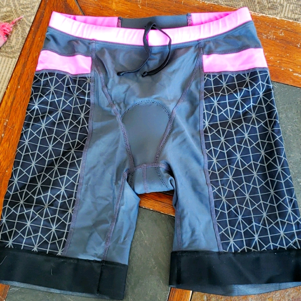 TYR Triathlon shorts women's XL